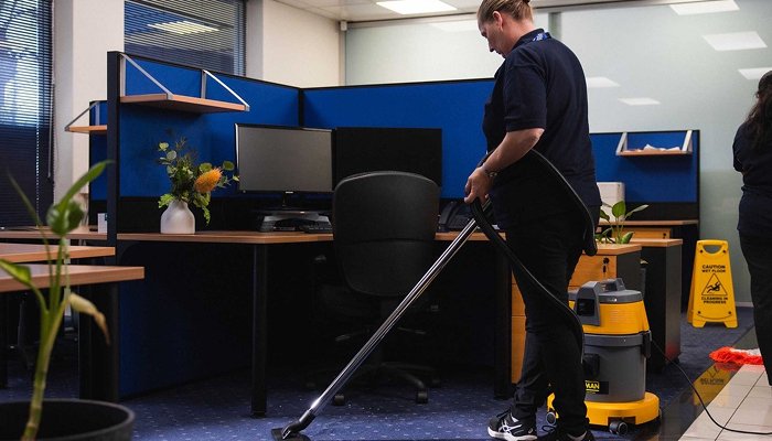 Commercial & Office Cleaning